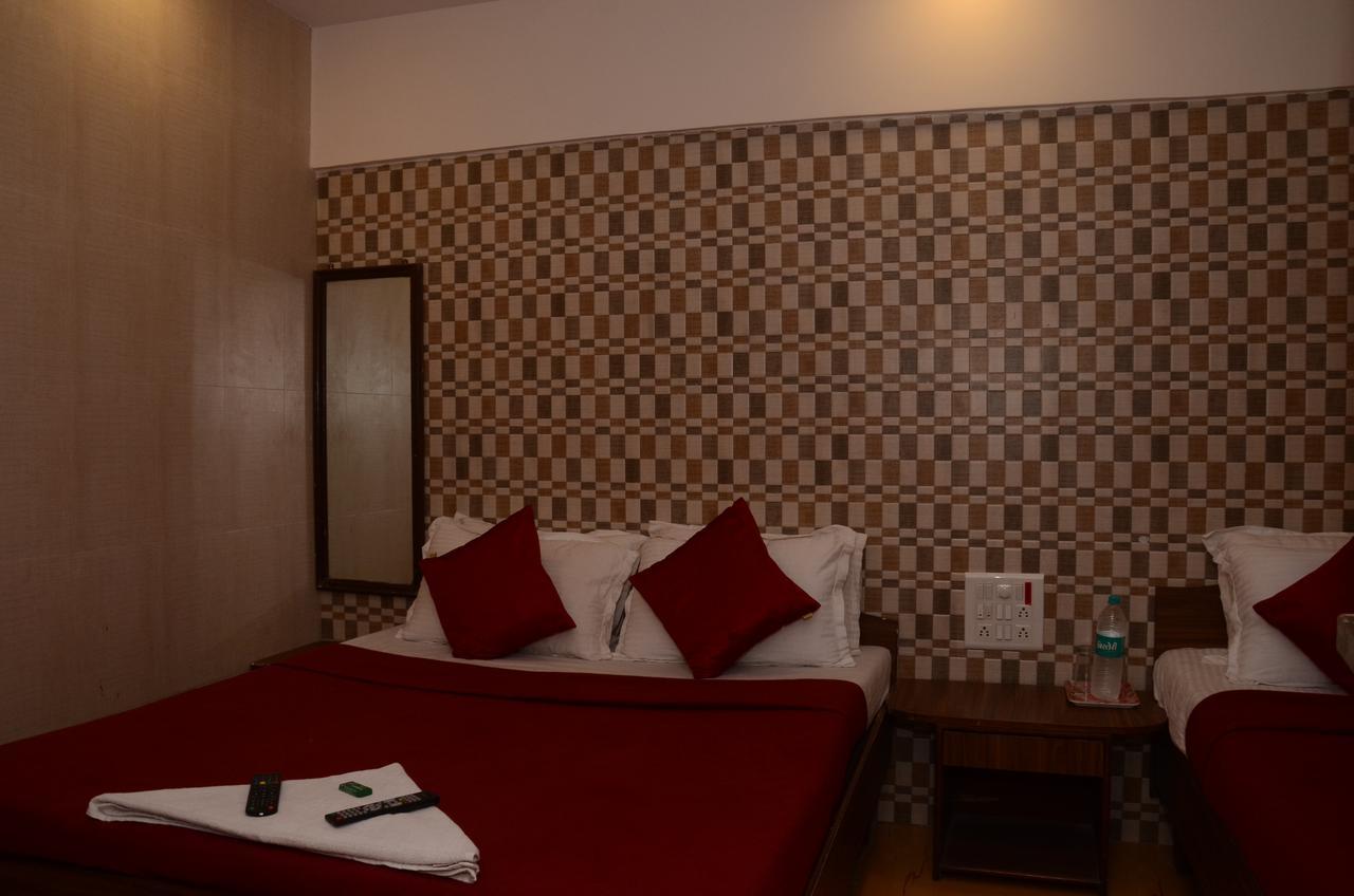 Anil Guest House Мумбаи Экстерьер фото