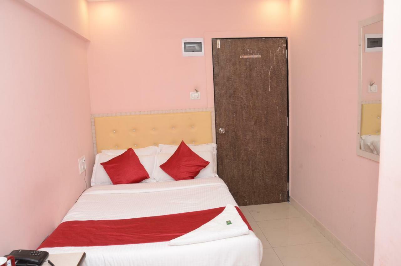 Anil Guest House Мумбаи Экстерьер фото