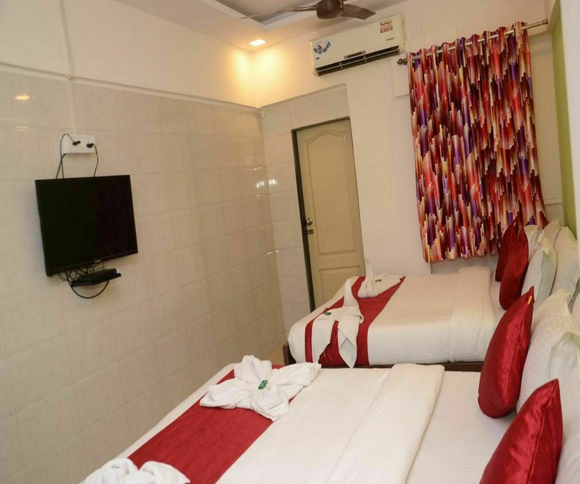 Anil Guest House Мумбаи Экстерьер фото