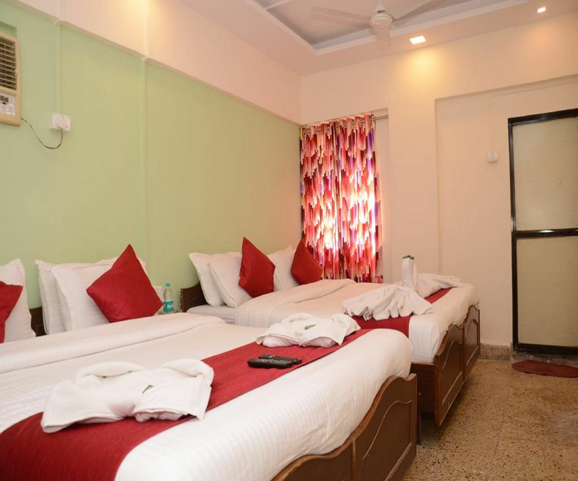 Anil Guest House Мумбаи Экстерьер фото